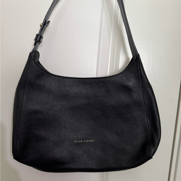 Minor History Sleek Black Shoulder Bag with Minimalist Design - Picture 1 of 12